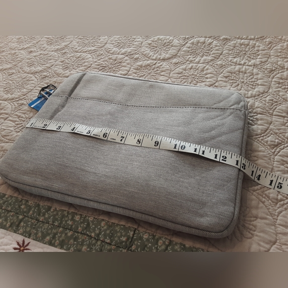 NEW WITH TAGS LACDO LAPTOP/ TABLET SLEEVE CASE - Picture 9 of 15